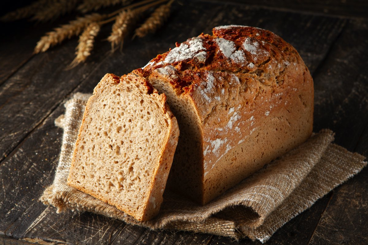 Нужно купить хлеб. Хлеб Альпийский Пеко. 100% Амарантовый хлеб. Свежеиспеченный хлеб. Хлеб из амаранта.